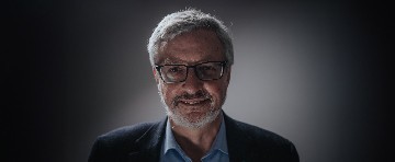 Iru al - Sinmortigoj de judoj fronte al la Pereo: fuĝo, rezisto, manifestado de libereco? – prelego de prof. Jacek Leociak